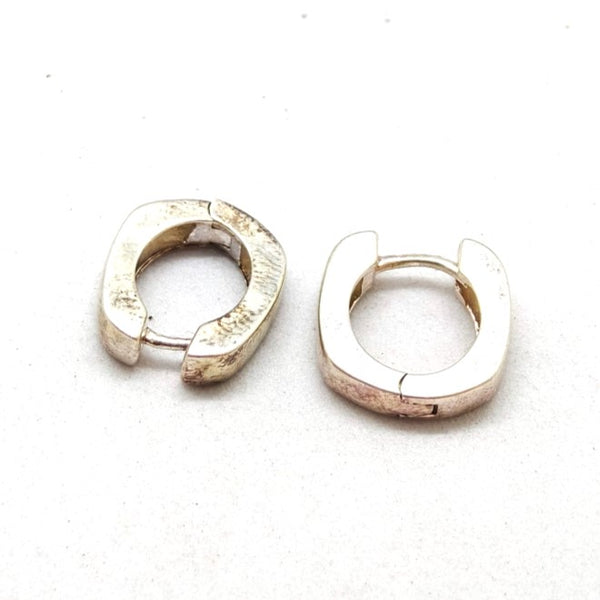 Glint Pearl Touch Silver Earrings