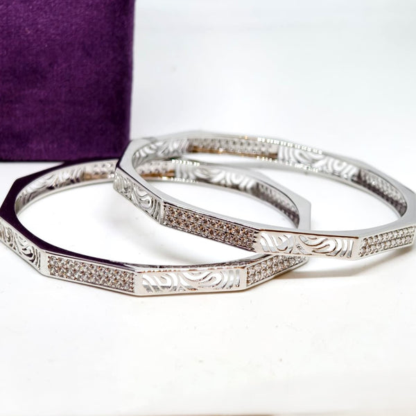 Opulent Glow Diamond Silver Bangle