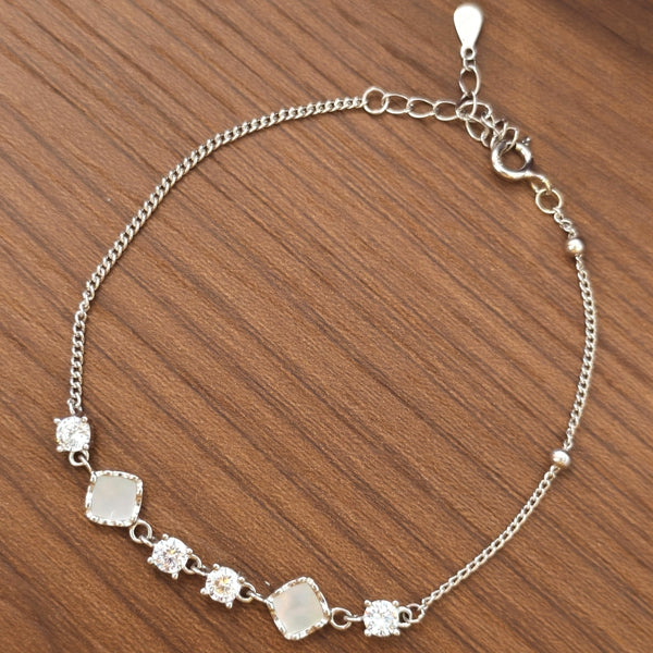 Elegant Chain Silver Bracelet
