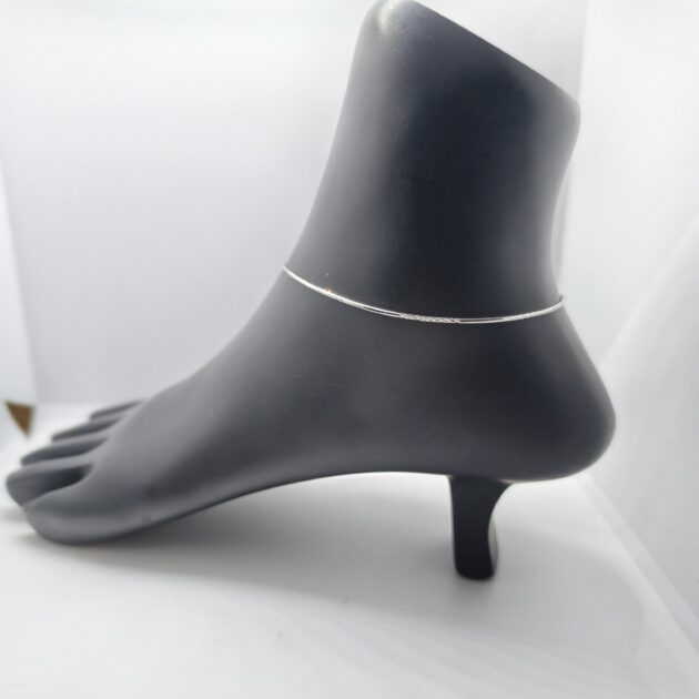 Meera Temple silver Anklet - Image 2