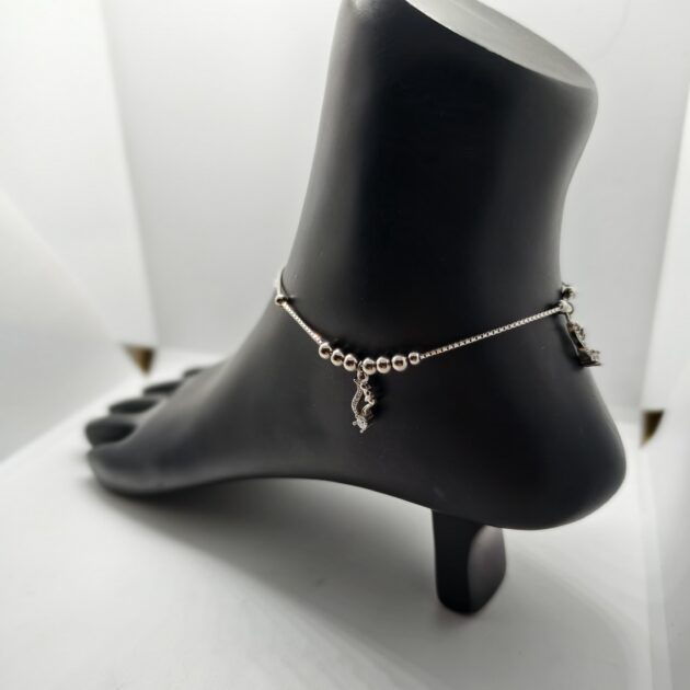 Myra Antique Beaded Anklet - Image 2