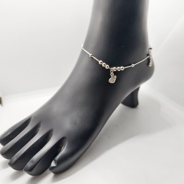 Neelam Oxidized Chained Payal - Image 2
