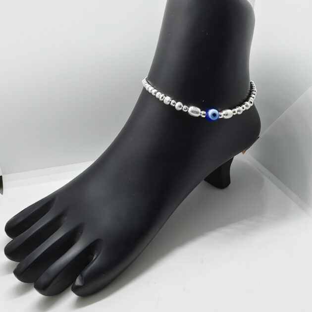Saanvi Nakshi silver Payal - Image 3