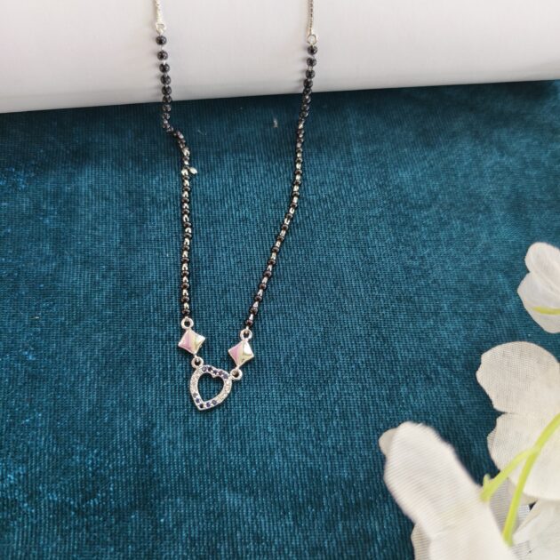 Three Stone Mangalsutra - Image 3