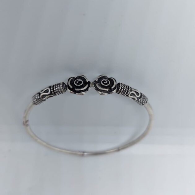 Handmade Flower Shape Design 925 Sterling Silver Kada - Image 2