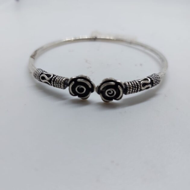 Handmade Flower Shape Design 925 Sterling Silver Kada