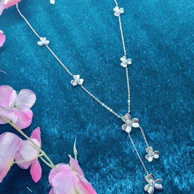Clara Twisted Chain Necklace - Image 3