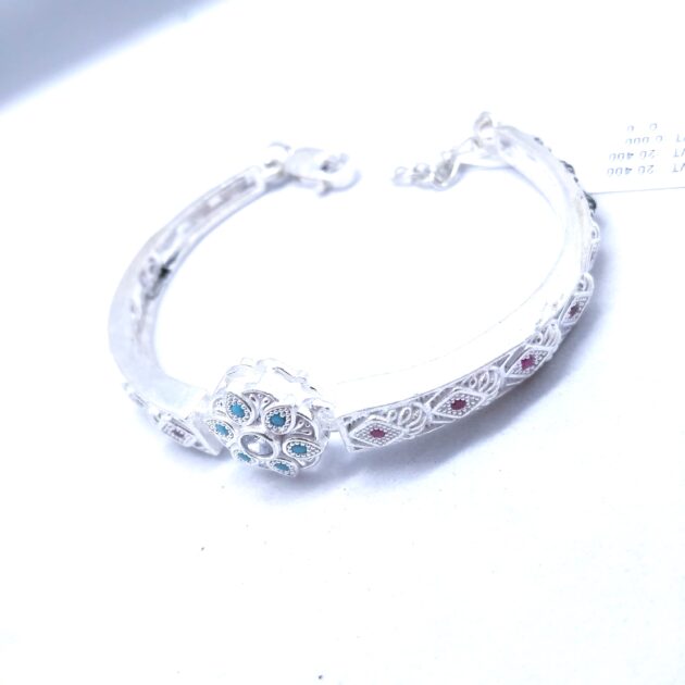 Raya Elegant Floral Kada Bracelet - Image 3