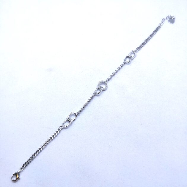 Rhea Oval Link Bracelet - Image 2