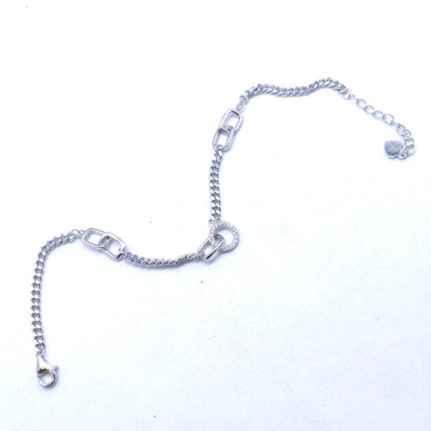 Rhea Oval Link Bracelet - Image 3