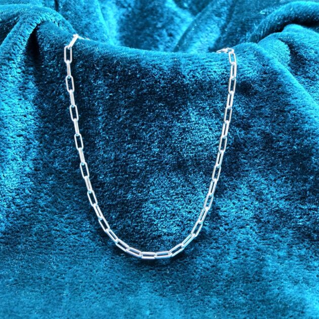 Raya Serpentine Chain