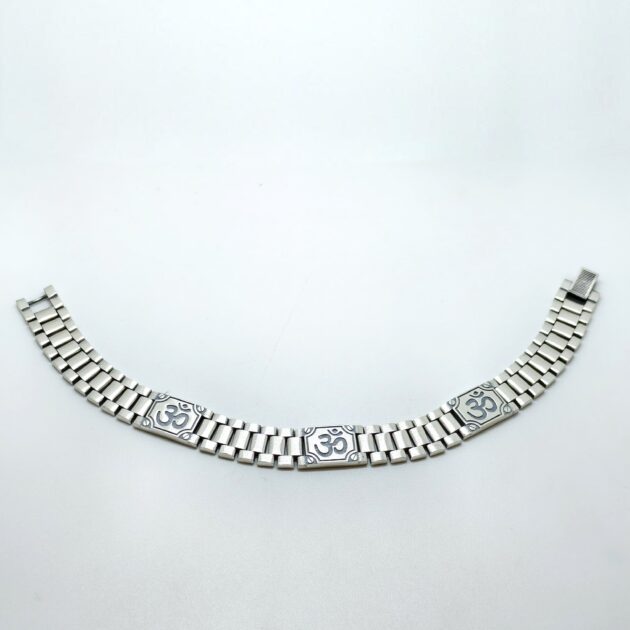 OM Karma Link Bracelet - Image 3