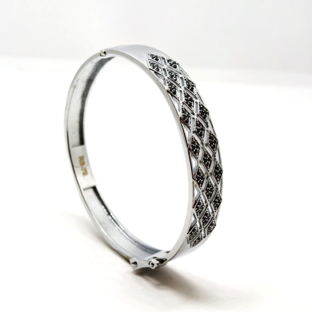 Diamond Geometric Lattice Kada