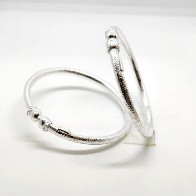 Antique Ball Screw Kada - Image 2