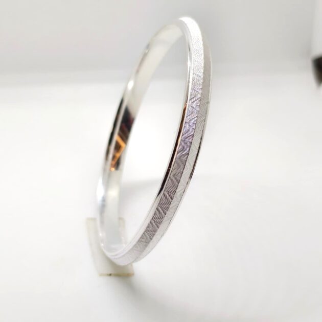 Ladder-Textured Honor Silver Kada - Image 3