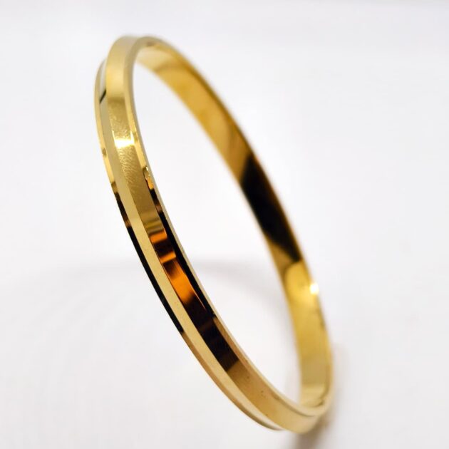 Mirror‑Finish Gold‑Dipped Sacheen Silver Kara