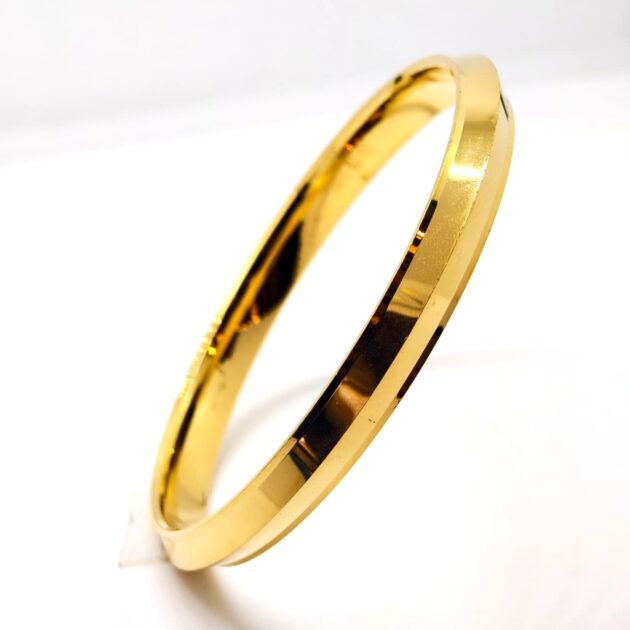 Edge‑Ribbed Two‑Tone Gilded Silver Kada