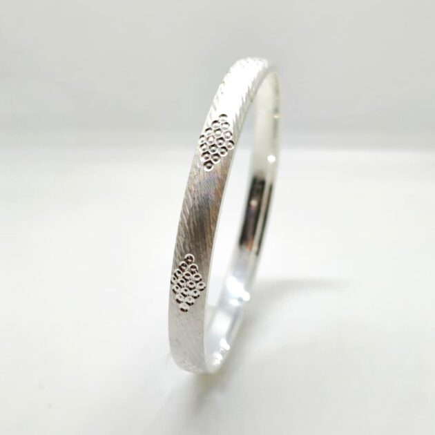 Personalized Monogram Signet Silver Kada - Image 2