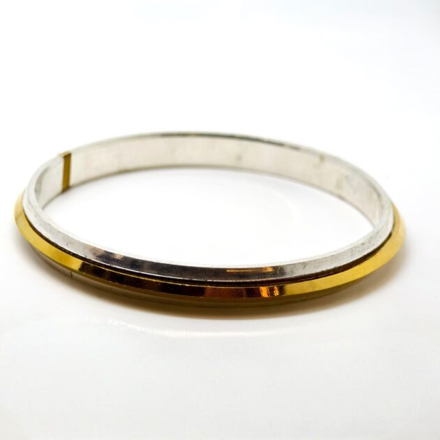 Edge‑Ribbed Two‑Tone Gilded Silver Kara