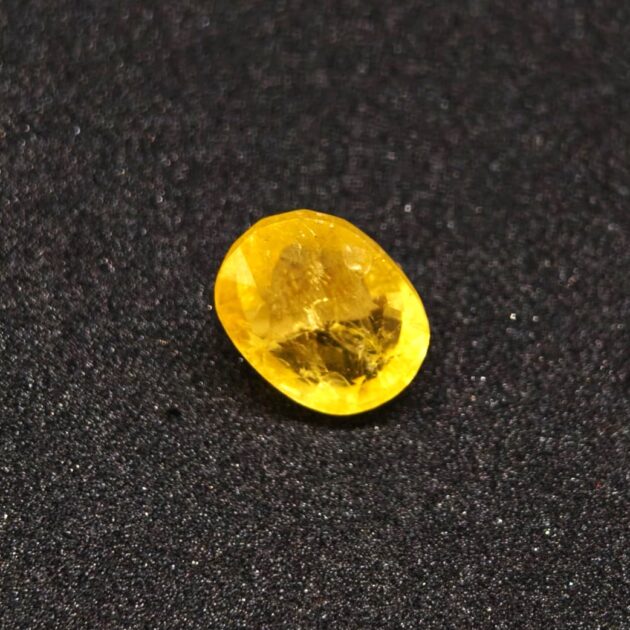 Real Natural 7.35 Cts Pukhraj (Yellow Sapphire) Gemstone - Image 2