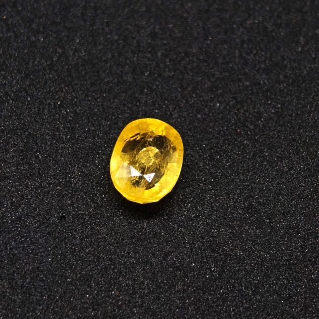 Real Natural 7.35 Cts Pukhraj (Yellow Sapphire) Gemstone - Image 3