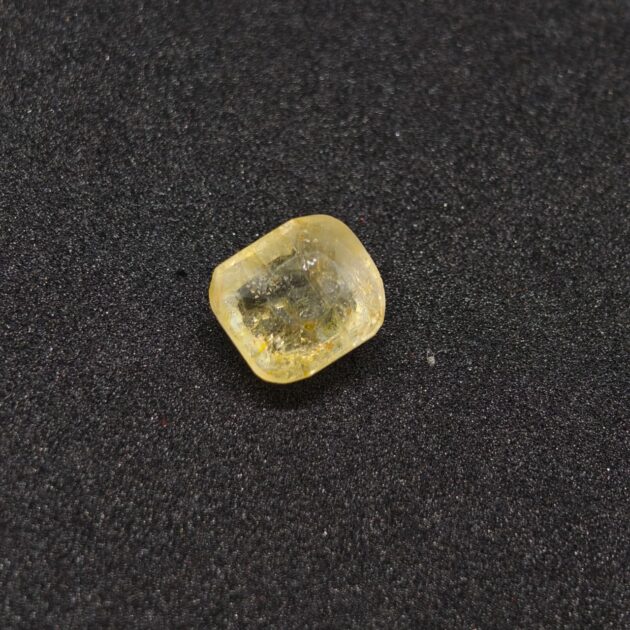 Real Natural 8.10 cts Pukhraj (Yellow Sapphire) Gemstone - Image 2