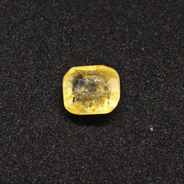 Real Natural 8.10 cts Pukhraj (Yellow Sapphire) Gemstone