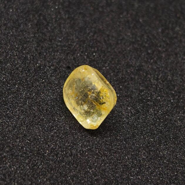 Real Natural 8.10 cts Pukhraj (Yellow Sapphire) Gemstone - Image 3