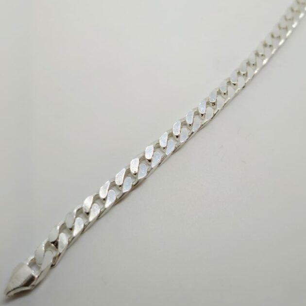 Classic Curb Chain Silver Bracelet - Image 3