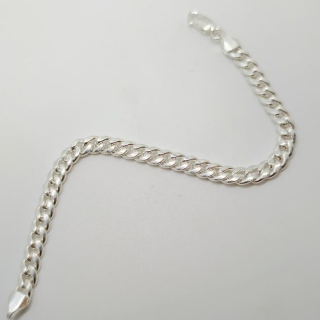 Eternal Knot Silver Bracelet - Image 3