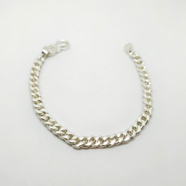 Regal Twist Silver Bracelet