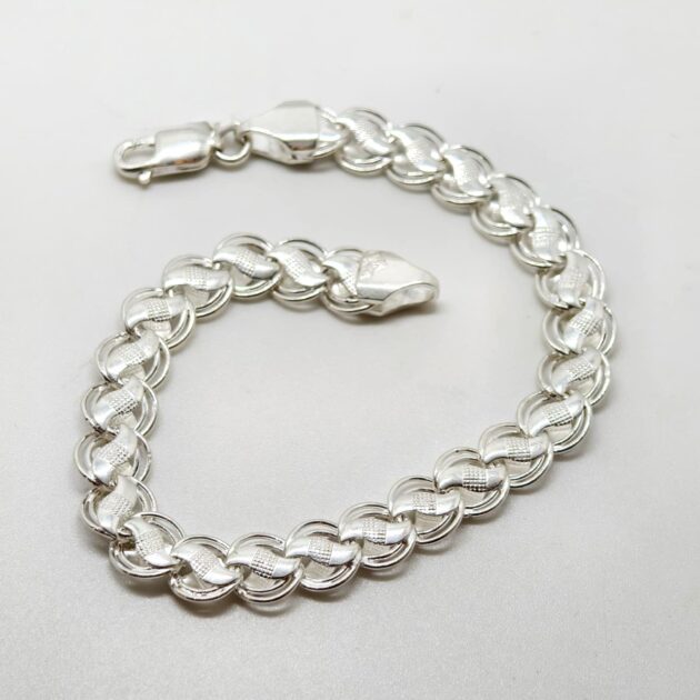 Simple Round Link Bracelet - Image 3