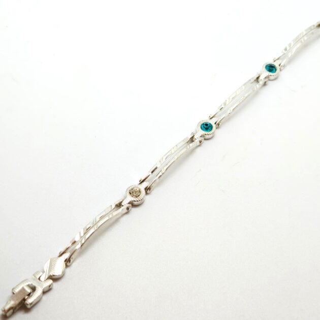 Silver Figaro Chain Bracelet - Image 2