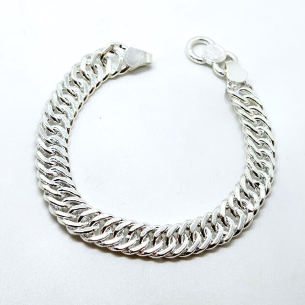 Plain Oval Link Bracelet