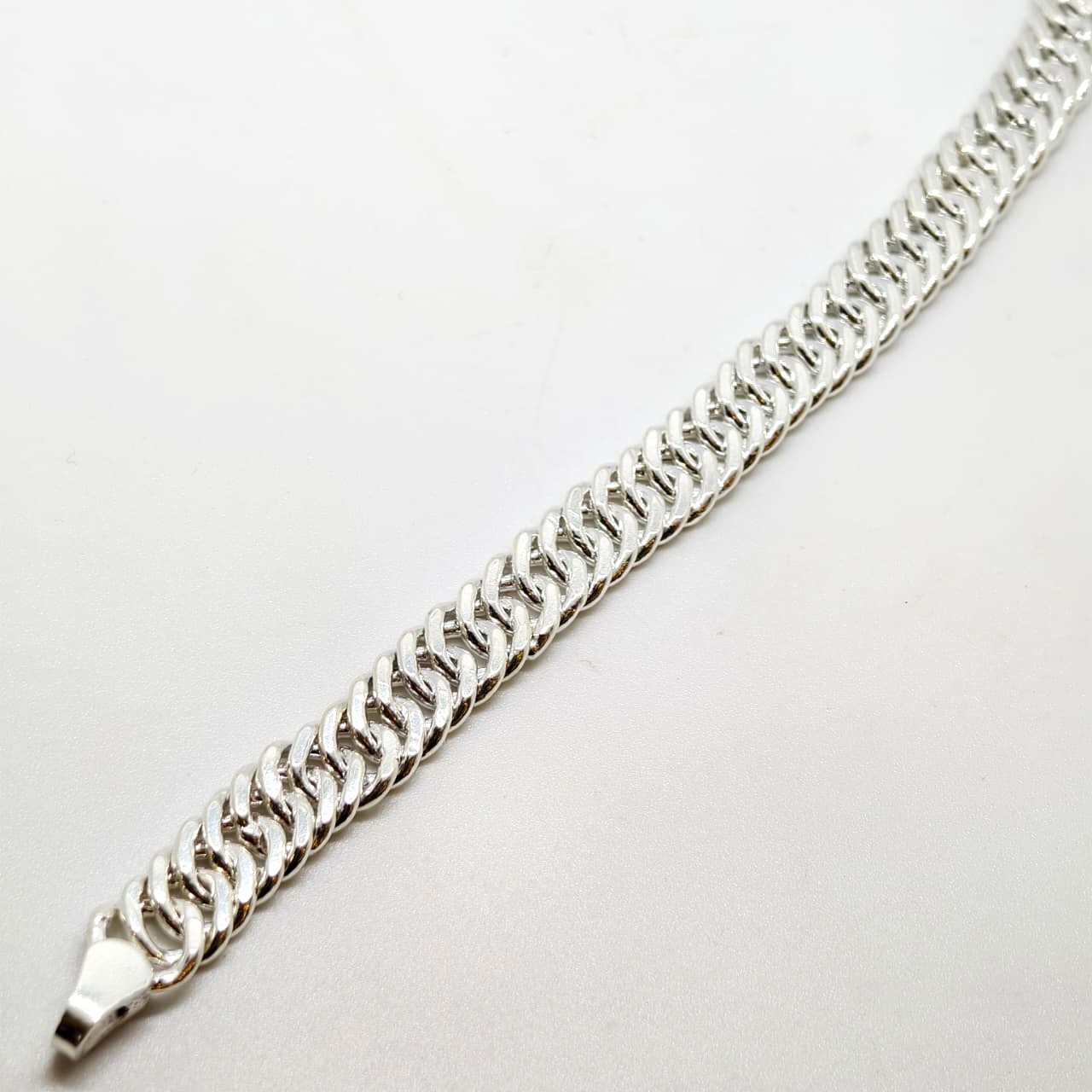 Polished Curb Chain Bracelet - Image 2