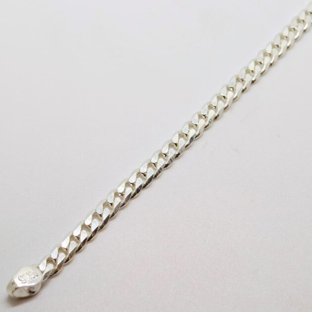 Smooth Curb Chain Bracelet - Image 3