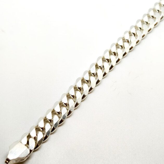 Bold Plain Link Bracelet - Image 2