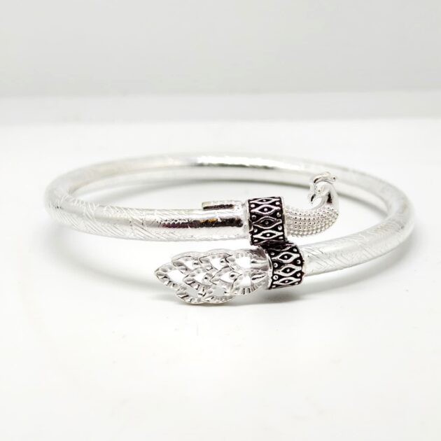 Traditional Peacock Motif Silver Kada