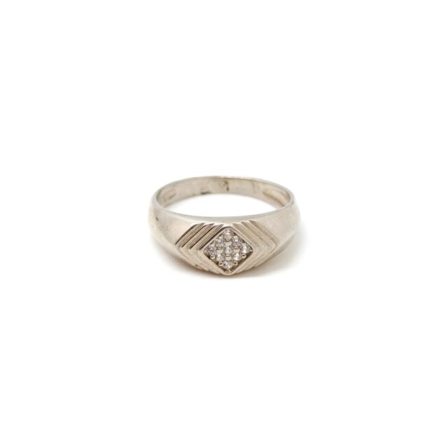 Eternal Loop Silver Ring - Image 3