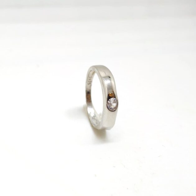 Velvet Shine Silver Ring - Image 3