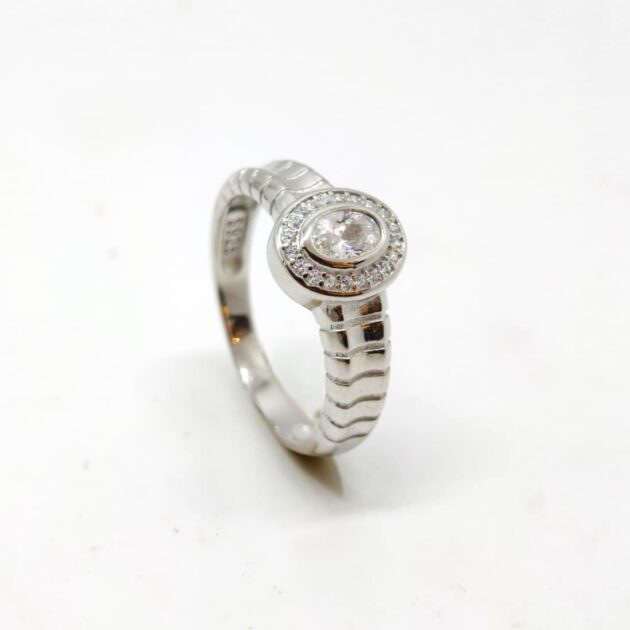 Whispering Line Silver Ring