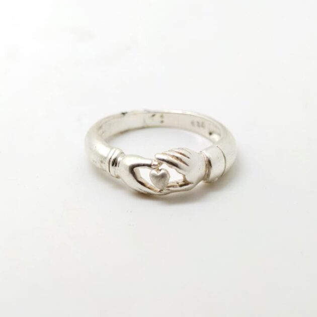 Embrace Heart Silver Ring - Image 3