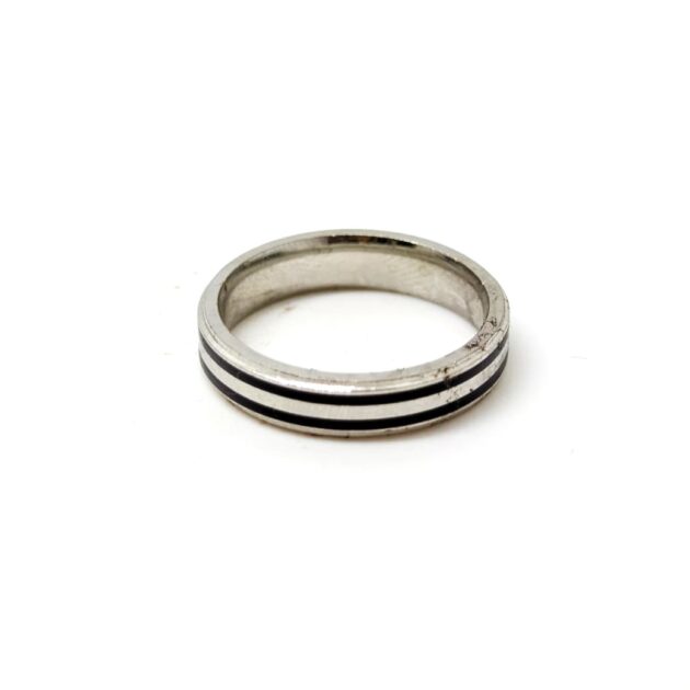 Harmony Twist Silver Ring - Image 3