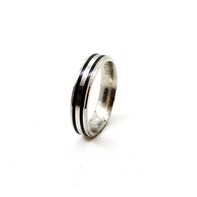 Harmony Twist Silver Ring - Image 2