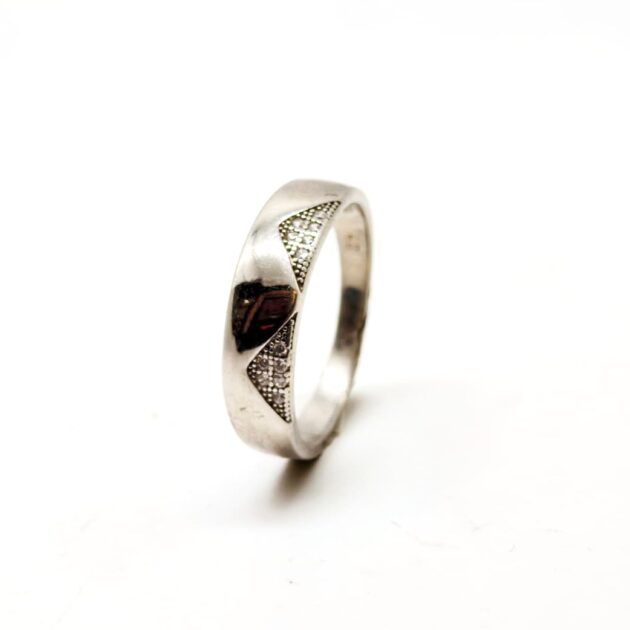 Crystal Tide Silver Ring