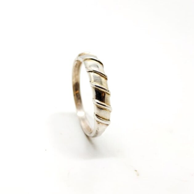 Velvet Shine Silver Ring - Image 2