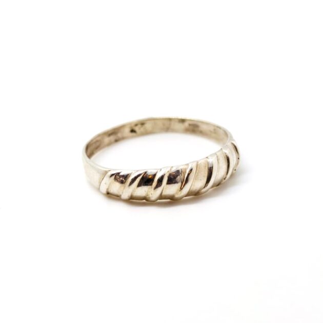 Velvet Shine Silver Ring - Image 3